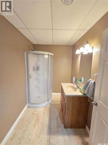 12 Arcola Place, Carlyle, SK - Indoor Photo Showing Bathroom