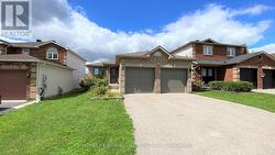 18 AMBLER BAY Barrie, ON L4M 7A5
