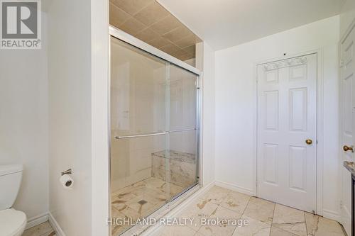 257 Huntington Ridge Drive, Mississauga, ON - Indoor Photo Showing Bathroom