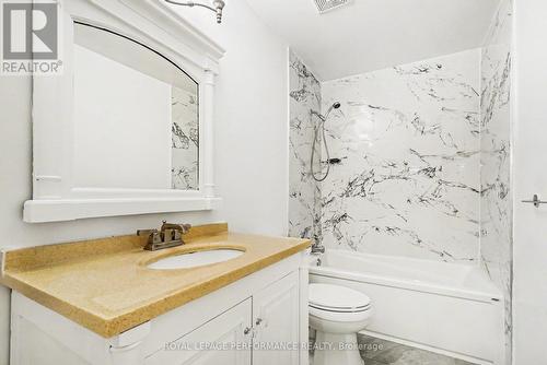 4 pc family bathroom - 1641 Meadowbrook Road, Ottawa, ON - Indoor Photo Showing Bathroom