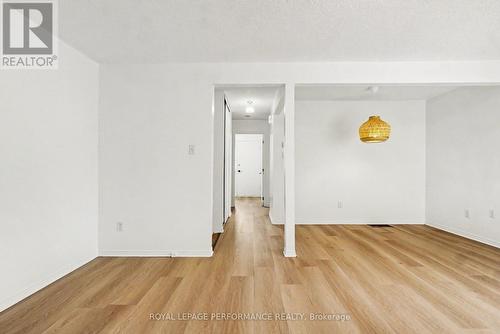 1641 Meadowbrook Road, Ottawa, ON - Indoor Photo Showing Other Room