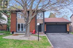 40 NANOOK CRESCENT  Ottawa, ON K2L 2A7