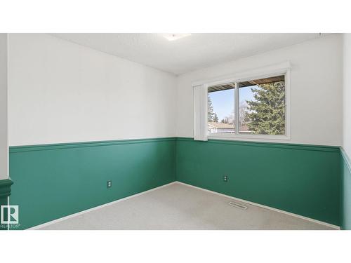 9834 167A Av Nw, Edmonton, AB 