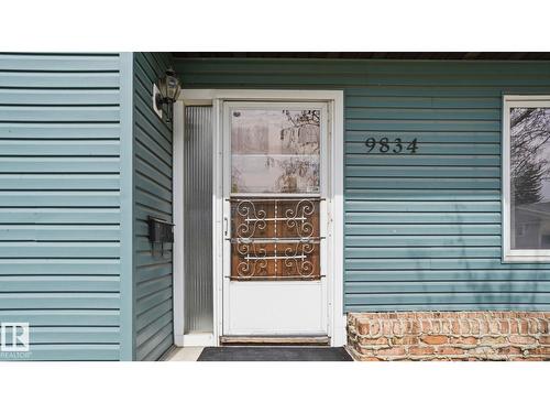 9834 167A Av Nw, Edmonton, AB 