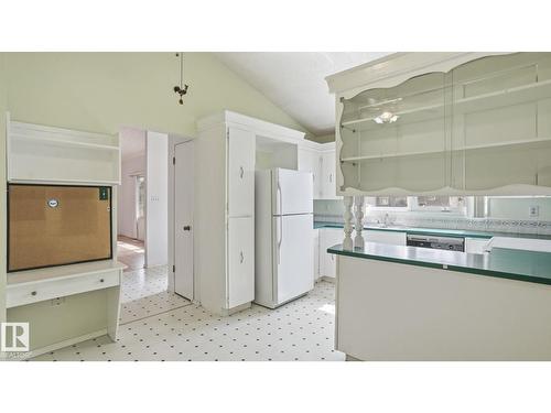 9834 167A Av Nw, Edmonton, AB 