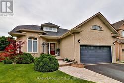 1-271 RYERSON CRESCENT Oshawa, ON L1G 8B7
