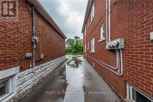 2 ROOM #1 - 104 LONGWOOD ROAD S , Hamilton (Westdale), Ontario L8S 1S6 4