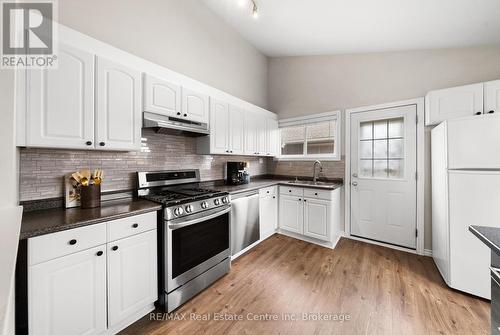 54 Highman Avenue, Cambridge, ON - Indoor Photo Showing Kitchen