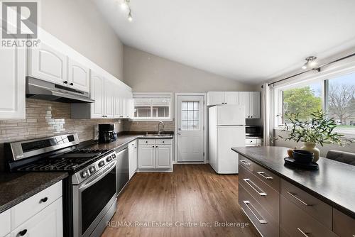 54 Highman Avenue, Cambridge, ON - Indoor Photo Showing Kitchen