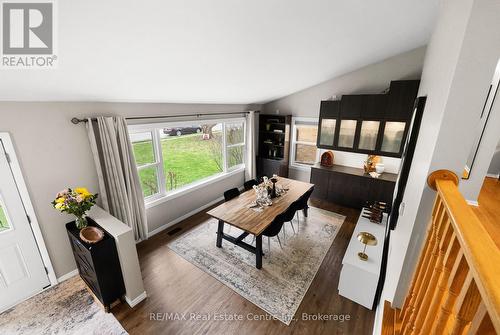 54 Highman Avenue, Cambridge, ON - Indoor Photo Showing Living Room