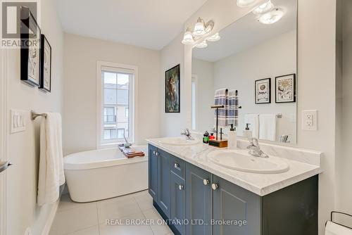 12 Icemaker Way, Whitby, ON - Indoor Photo Showing Bathroom