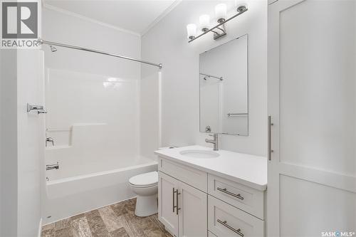 104 545 Hassard Close, Saskatoon, SK - Indoor Photo Showing Bathroom