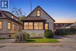 4 MANNING Street St. Catharines, ON L2R 1H9