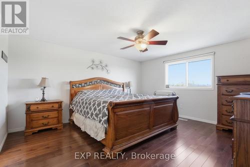 195 Green Vista Drive, Cambridge, ON - Indoor Photo Showing Bedroom