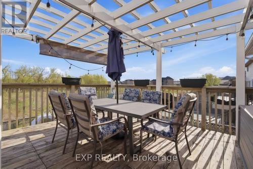 195 Green Vista Drive, Cambridge, ON - Outdoor With Deck Patio Veranda With Exterior