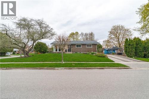6 ELEANOR Court  Guelph, ON N1E 1S7