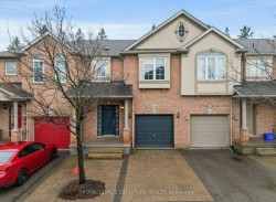 26-71 Puccini Drive  Richmond Hill, ON L4E 4X8