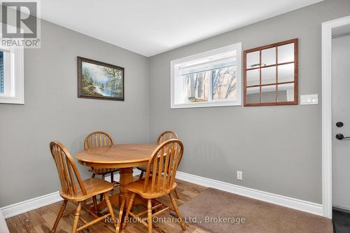 280 Peek-A-Boo Trail, Tiny, ON - Indoor Photo Showing Dining Room