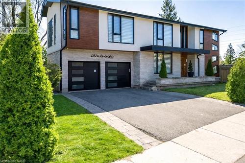 1526 BRIDGE Road  Oakville, ON L6L 2E3