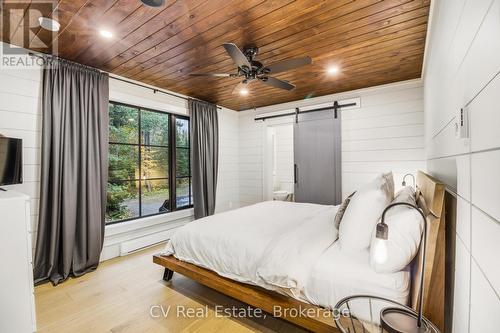 1069 White Eagle Road, Gravenhurst (Morrison), ON - Indoor