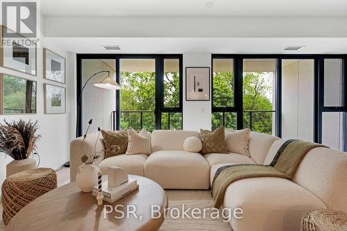 Ph410 - 200 Keewatin Avenue, Toronto, ON - Indoor Photo Showing Living Room