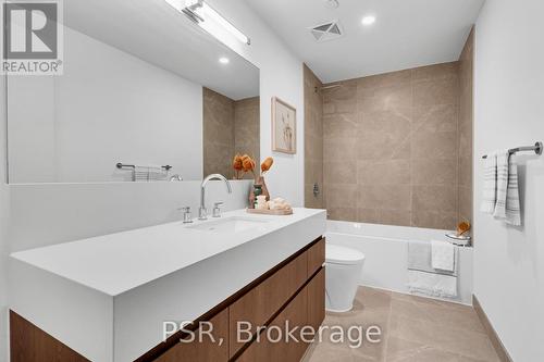 Ph410 - 200 Keewatin Avenue, Toronto, ON - Indoor Photo Showing Bathroom