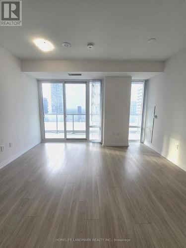 3318 - 50 Dunfield Avenue, Toronto, ON - Indoor Photo Showing Other Room