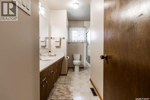 211 2Nd Street E, Langham, SK - Indoor Photo Showing Bathroom