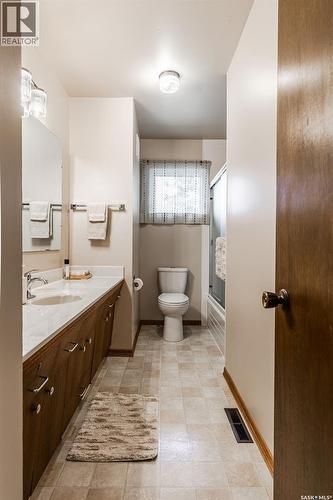 211 2Nd Street E, Langham, SK - Indoor Photo Showing Bathroom