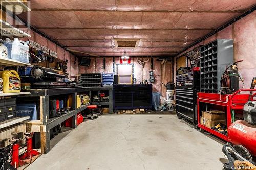 211 2Nd Street E, Langham, SK - Indoor
