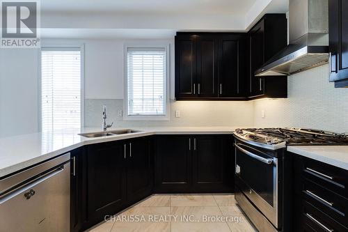 2 Hawstone Road, Vaughan, ON - Indoor Photo Showing Kitchen With Double Sink With Upgraded Kitchen