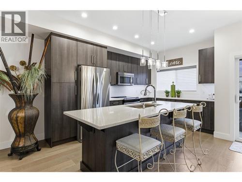 Chefs Kitchen - 300 Drysdale Boulevard Unit# 10, Kelowna, BC - Indoor Photo Showing Kitchen With Stainless Steel Kitchen With Upgraded Kitchen