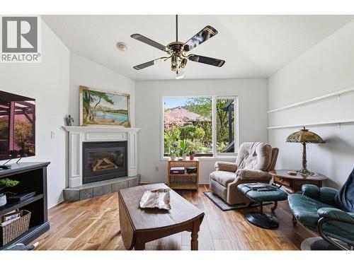 550 Yates Road Unit# 235 Lot# 30, Kelowna, BC - Indoor Photo Showing Living Room With Fireplace