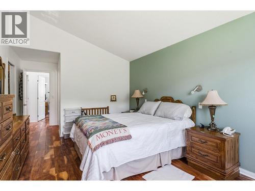 550 Yates Road Unit# 235 Lot# 30, Kelowna, BC - Indoor Photo Showing Bedroom
