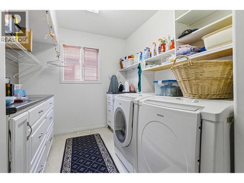 550 Yates Road Unit# 235 Lot# 30, Kelowna, BC - Indoor Photo Showing Laundry Room