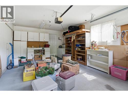 550 Yates Road Unit# 235 Lot# 30, Kelowna, BC - Indoor Photo Showing Garage