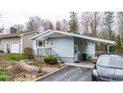 91 Vineland ST  Fredericton, NB E3A 1W7