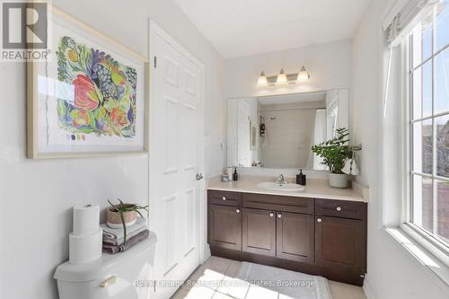 4-Piece Main Bath - 362 Cavanagh Lane, Milton, ON - Indoor Photo Showing Bathroom