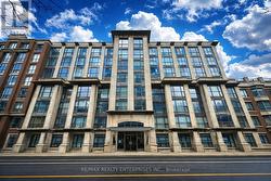 412 - 18 BEVERLEY STREET Toronto, ON M5T 3L2