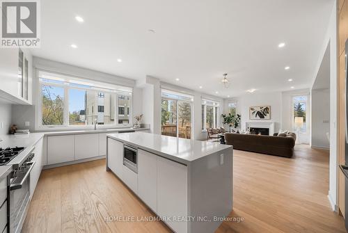 35 IMOGENE COURT  Richmond Hill, ON L4C 5W9