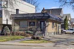 518 Queen STREET  Saskatoon, SK S7K 0M5
