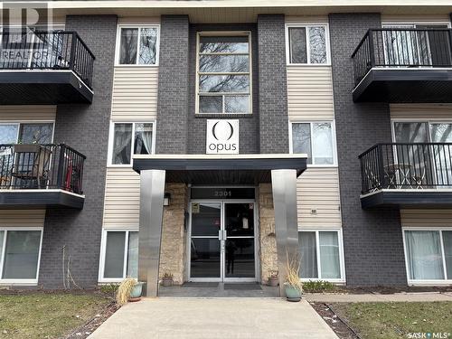 2 2301 7Th Street E, Saskatoon, SK - Outdoor