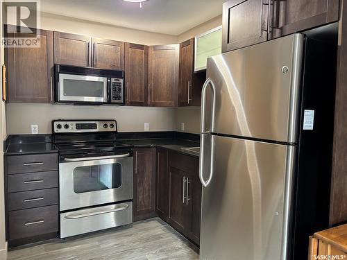 2 2301 7Th Street E, Saskatoon, SK - Indoor Photo Showing Kitchen With Stainless Steel Kitchen
