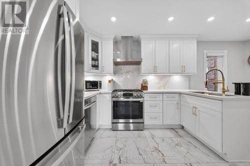 166 Wright Crescent, Ajax, ON - Indoor Photo Showing Kitchen With Stainless Steel Kitchen With Double Sink With Upgraded Kitchen