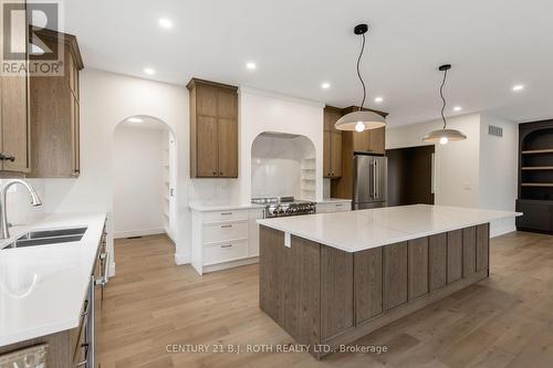 56 Brennan Avenue, Barrie, ON - Indoor Photo Showing Kitchen With Double Sink With Upgraded Kitchen