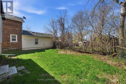 38 Oak Street, Belleville (Belleville Ward), ON - Outdoor