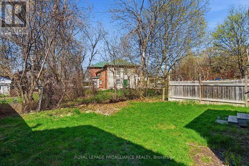 38 Oak Street, Belleville (Belleville Ward), ON - Outdoor