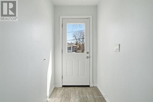 38 Oak Street, Belleville (Belleville Ward), ON - Indoor Photo Showing Other Room