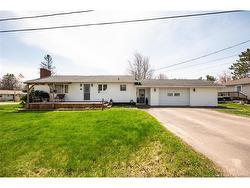 24 Delong DR Salisbury, NB E4J 2B5