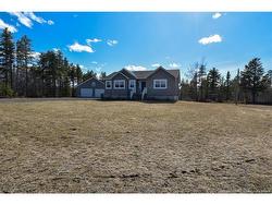 24 Norman  Pointe-À-Tom, NB E1X 3W8